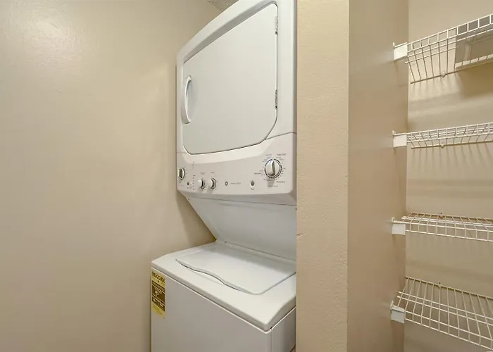 Club D-407 New! Beachfront 2bed2 Bath-luxury Resort-amenities-sleeps 6 Resort Gulf Shores